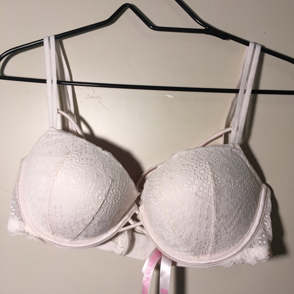 Laced VS bra
